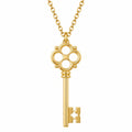 Collana con Ciondolo a Chiave Elegante in Oro